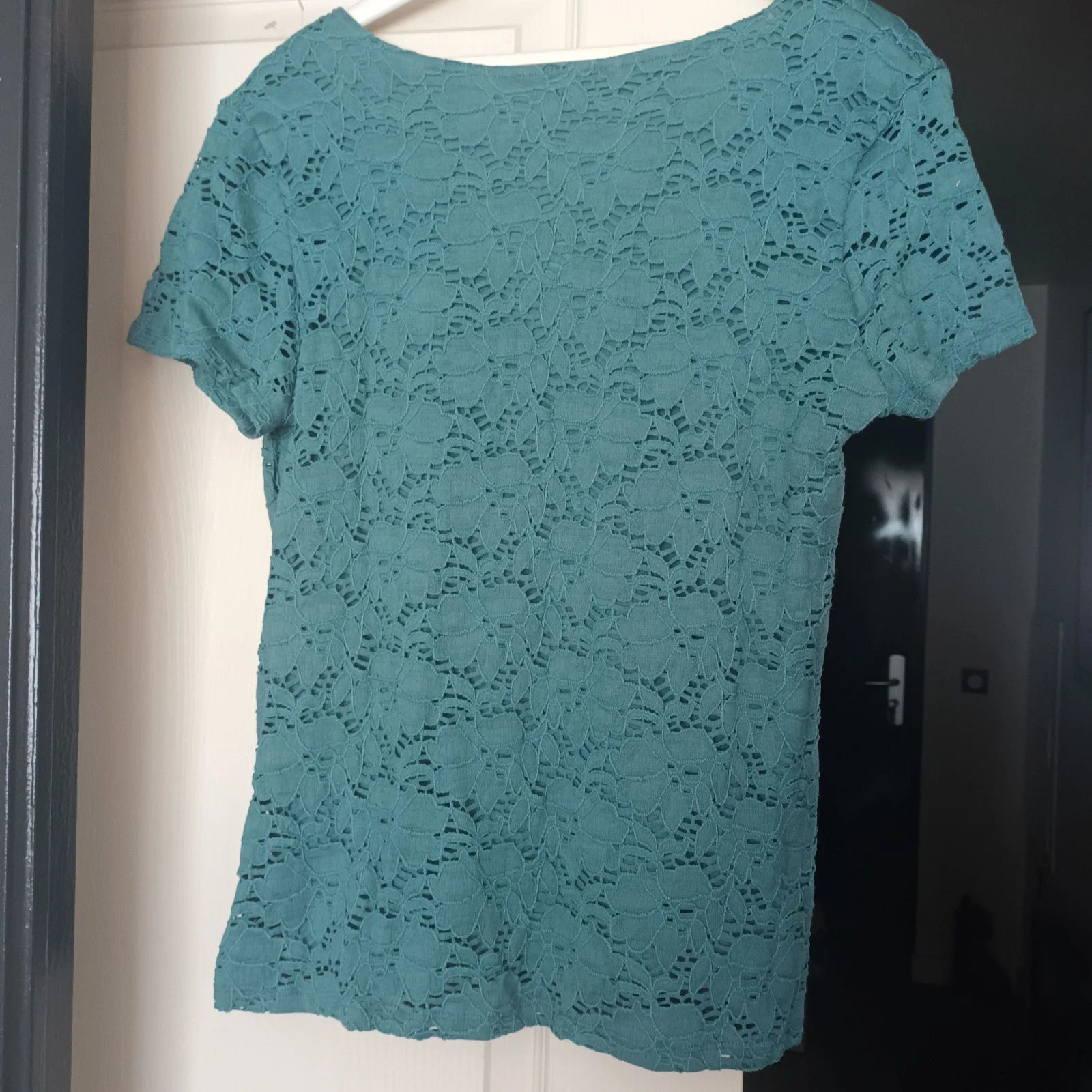 Top / T-shirt van kant eendengroen Kiabi maat 38/40 Nieuw met etiket – photo 5